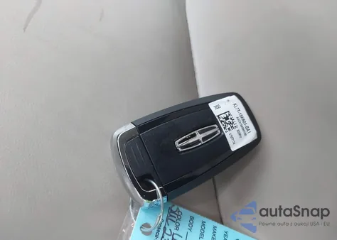 2025 Lincoln Corsair Premiere z USA, uszkodzony, nr VIN 5LMCJ1DA4SUL23796